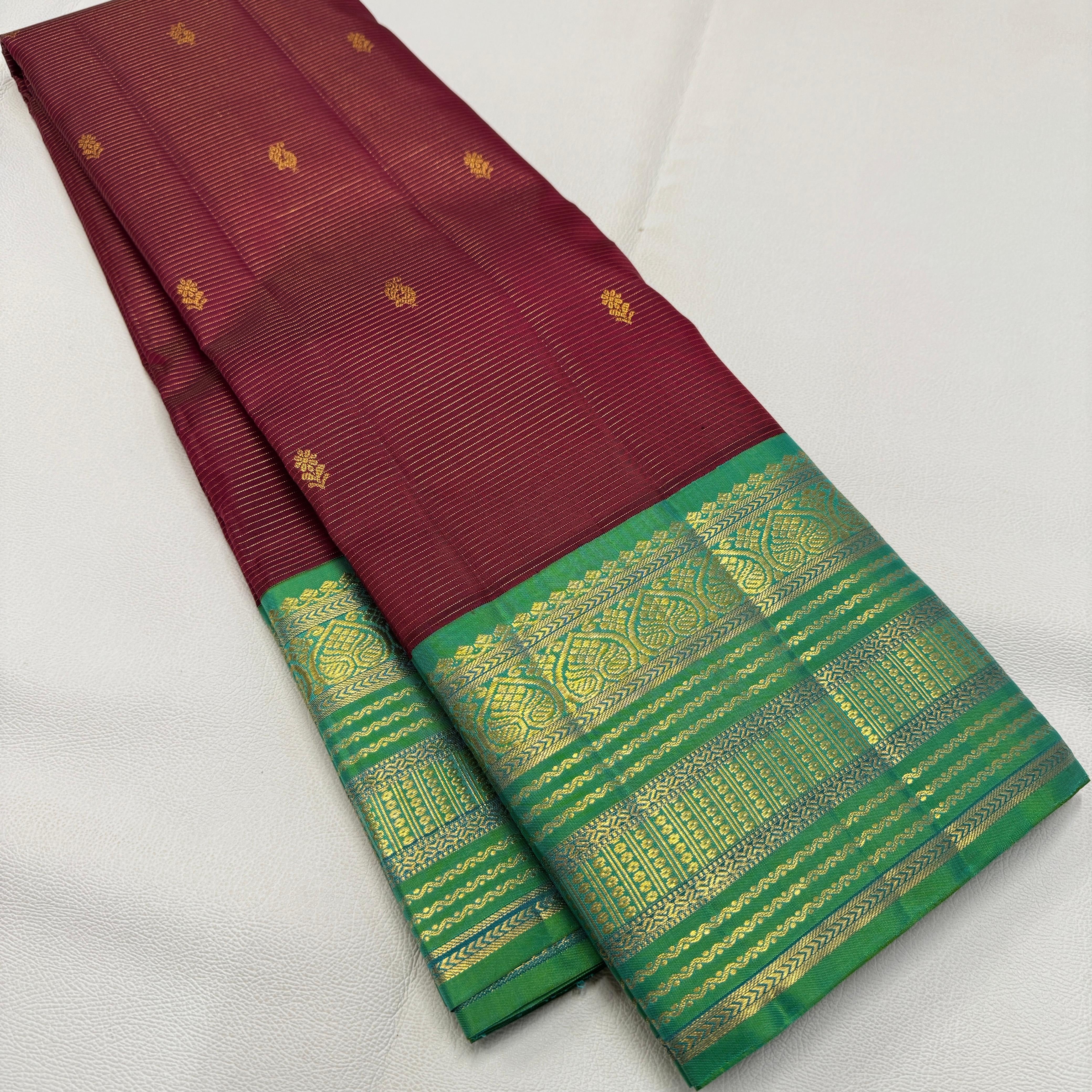 Classic Mahogany Red & Green Vaira Oosi 2gm Zari Kanchipuram Handloom Silk Saree SS25938