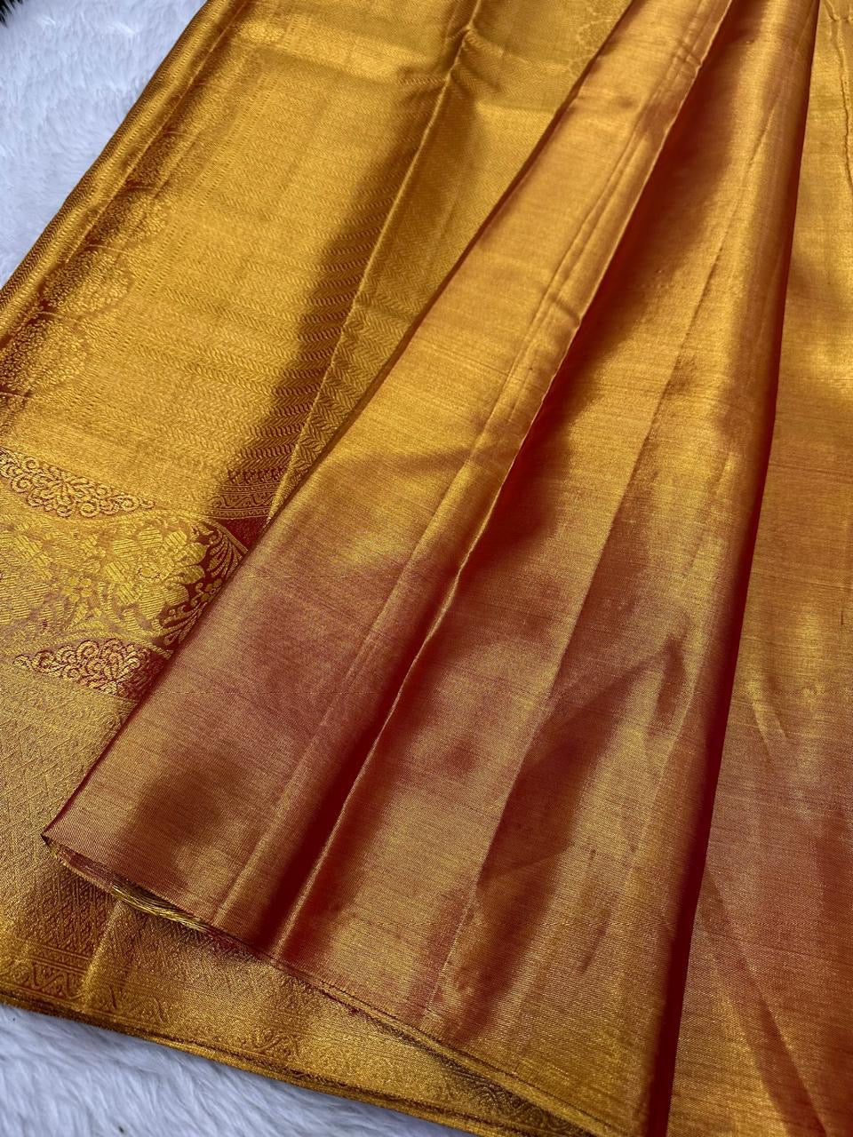 Classic Gold Orange Dual Shade Bridal Elegance Kanchipuram Handloom Silk Saree SS23613