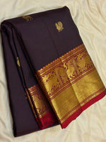 Load image into Gallery viewer, Classic Dark Espresso Brown &amp; Chilli Red 2gm Zari Vintage Elegance Kanchipuram Handloom Silk Saree SS27664
