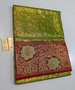 Load image into Gallery viewer, Classic Spring Green &amp; Deep Pink Bridal Elegance Kanchipuram Handloom Silk Saree SS27194
