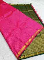 Load image into Gallery viewer, Classic Dark Pink &amp; Green 1gm Zari Kanchipuram Handloom Silk Saree SS26609
