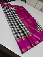 Load image into Gallery viewer, Classic Checker &amp; Deep Pink 2gm Zari Elegance Kanchipuram Handloom Silk Saree SS26933
