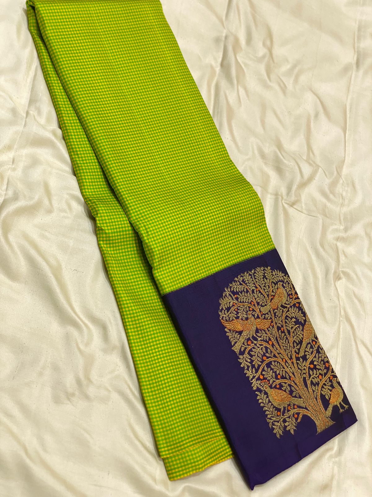 Classic Spring Green & Navy Blue Meena Butta Kanchipuram Handloom Silk Saree SS26325