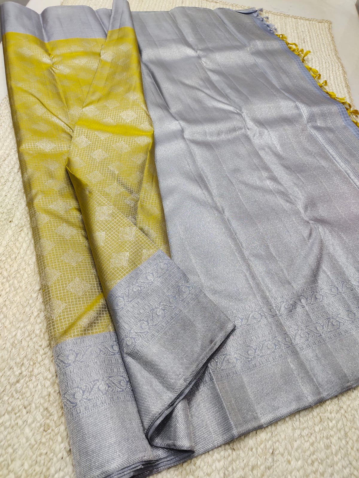 Classic Lime Green & Silver Grey Bridal Elegance Kanchipuram Handloom Silk Saree SS22198