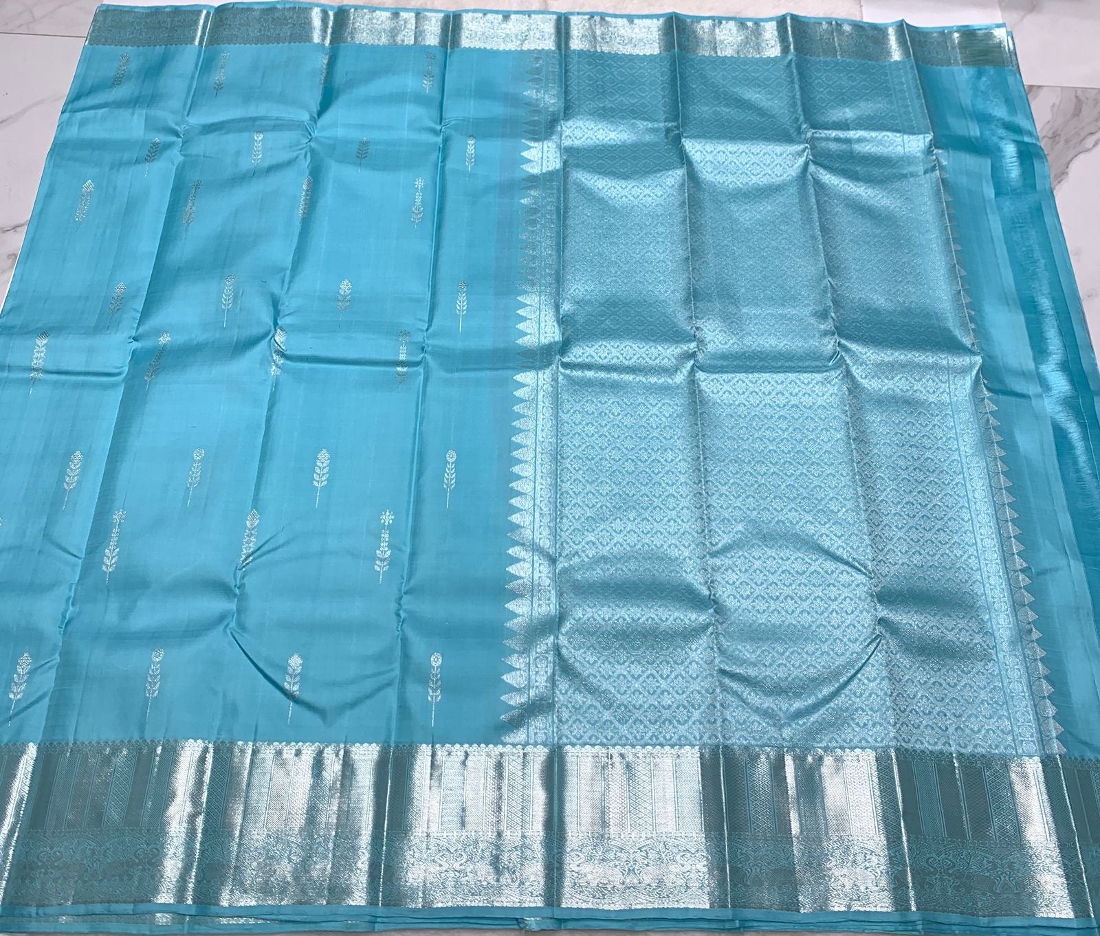 Classic Creamy Blue 2gm Zari Kanchipuram Handloom Silk Saree SS25823
