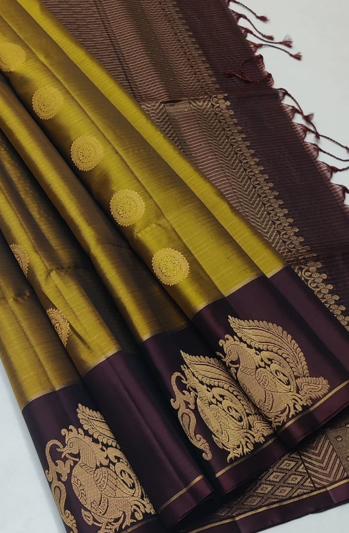Classic Gold & Coffee Brown Elegance Handloom Soft Silk Saree SS25533
