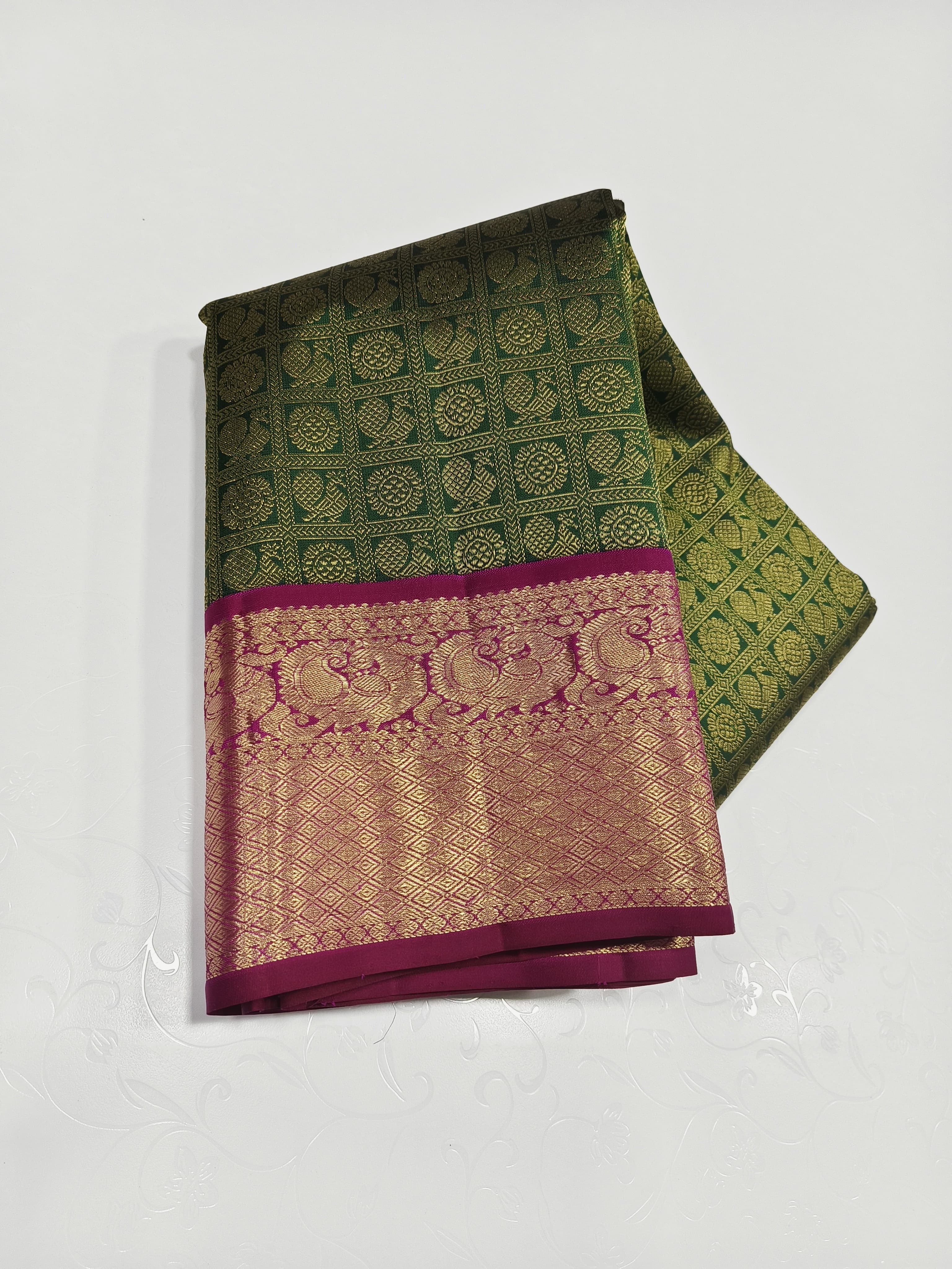 Classic Olive Green & Barn Red 2gm Zari Kanchipuram Handloom Silk Saree SS26000