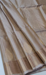 Load image into Gallery viewer, Classic Champagne Double Warp Elegance Handloom Soft Silk Saree SS28244
