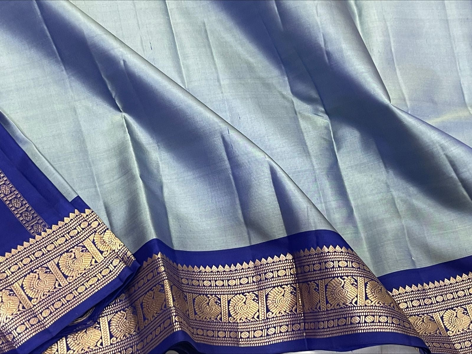 Classic Grey & Royal Blue Elegance Kanchipuram Handloom Silk Saree SS24459