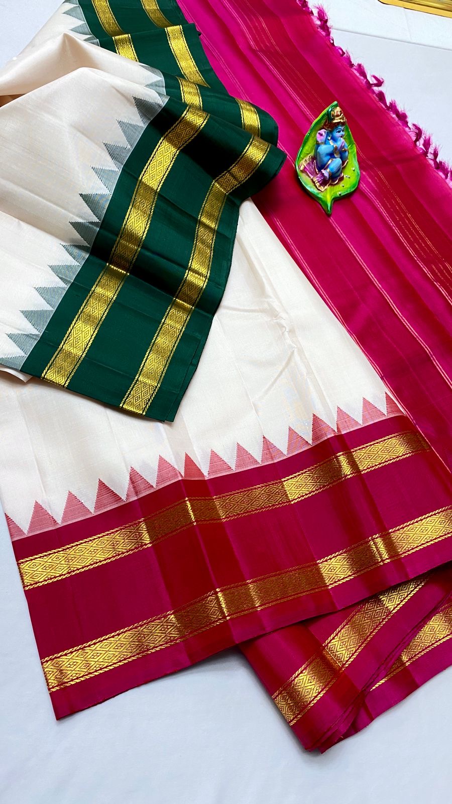 Classic Cream & Pink Green Kanchipuram Handloom Silk Saree SS26264