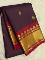 Load image into Gallery viewer, Classic Dark Brown &amp; Chilli Red 2gm Zari Vintage Elegance Kanchipuram Handloom Silk Saree SS27665

