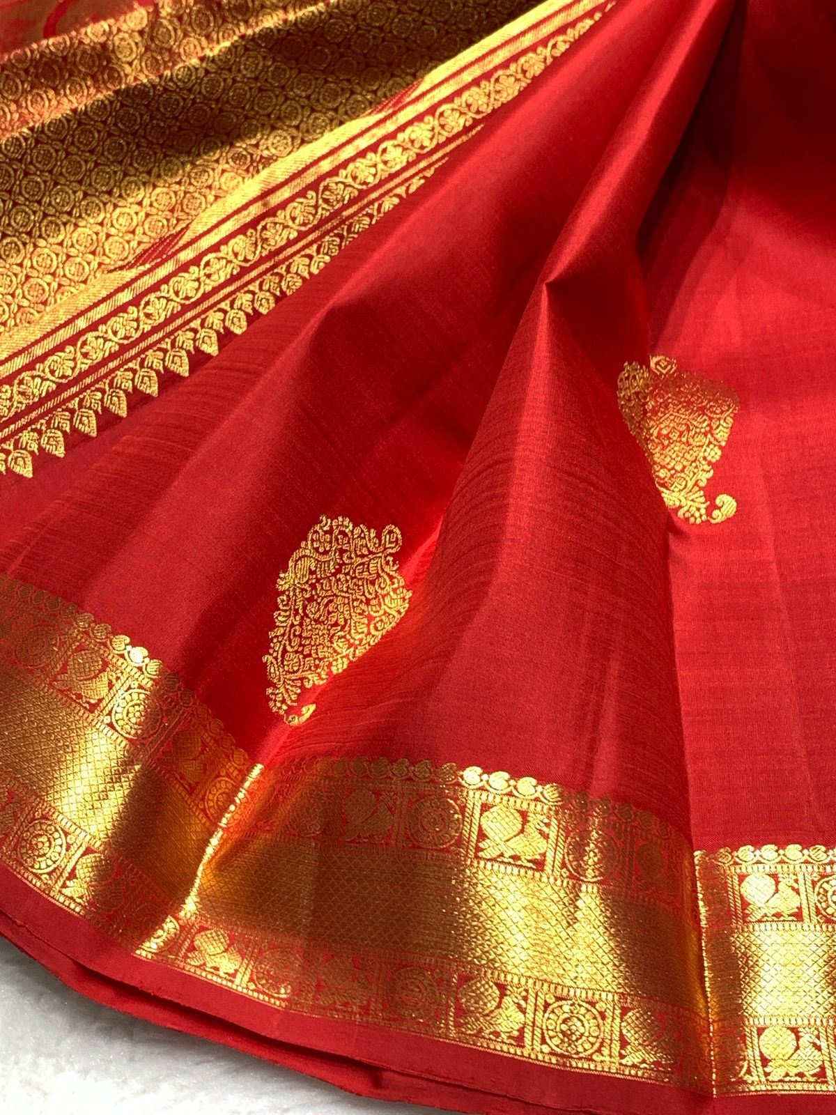 Classic Chilli Red 2gm Zari Bridal Elegance Kanchipuram Handloom Silk Saree SS24773