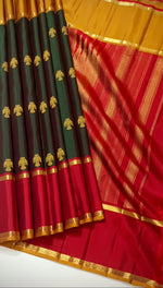 Load image into Gallery viewer, Classic Bottle Green &amp; Reddish Maroon Chocolate 3gm Zari Elegance Kanchipuram Handloom Silk Saree SS27561

