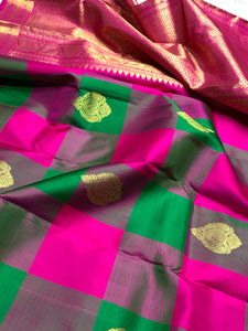 Classic Deep Pink & Green 2gm Zari Kanchipuram Handloom Silk Saree SS25815