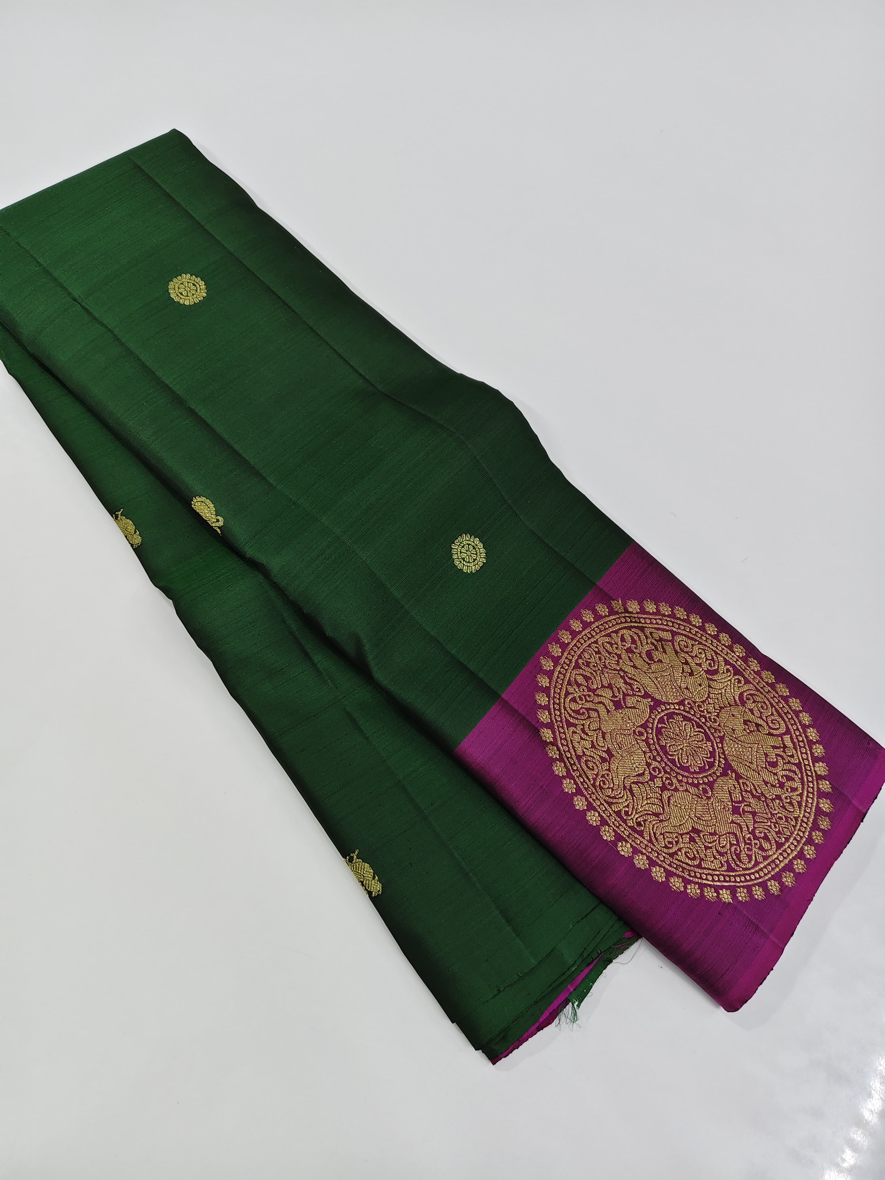 Classic Dark Green & Wine Red 2gm Zari Kanchipuram Handloom Silk Saree SS25758