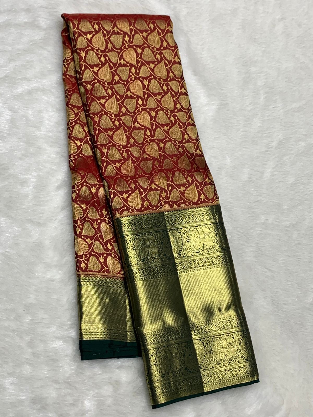 Classic Cherry Red & Deep Green 2gm Zari Bridal Elegance Kanchipuram Handloom Silk Saree SS25357