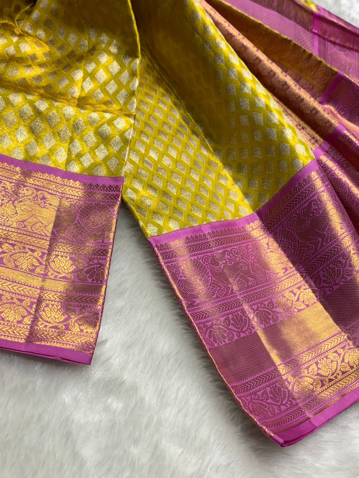 Classic Gold & Pinkish Purple 2gm Zari Bridal Elegance Kanchipuram Handloom Silk Saree SS25283