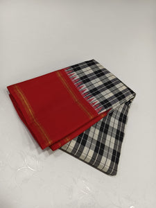 Classic Black & White Cerise Pink 2gm Zari Korvai Elegance Kanchipuram Handloom Silk Saree SS25387