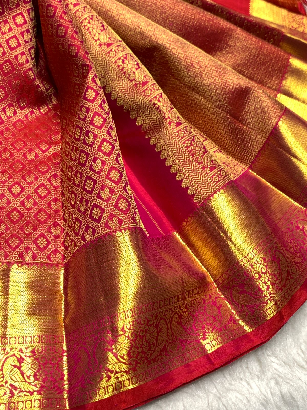 Classic Garnet Red 2gm Zari Bridal Elegance Kanchipuram Handloom Silk Saree SS24101