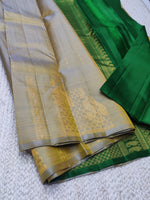 Load image into Gallery viewer, Classic Beige &amp; Green 2gm Zari Elegance Kanchipuram Handloom Silk Saree SS25294

