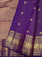 Load image into Gallery viewer, Classic Violet 1gm Zari Vaira Oosi Kanchipuram Handloom Silk Saree SS26651
