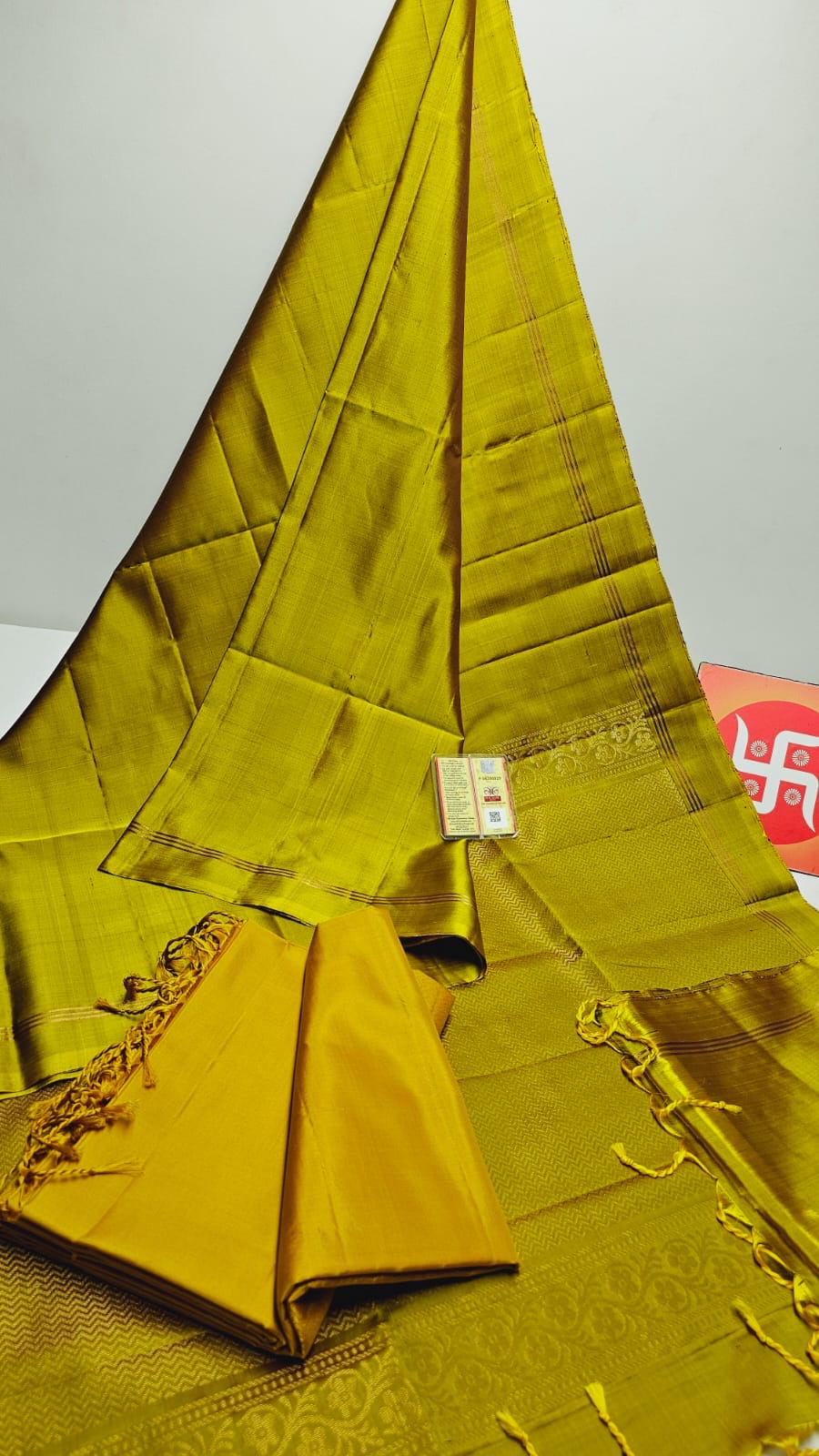 Classic Gold Handloom Soft Silk Saree SS22885