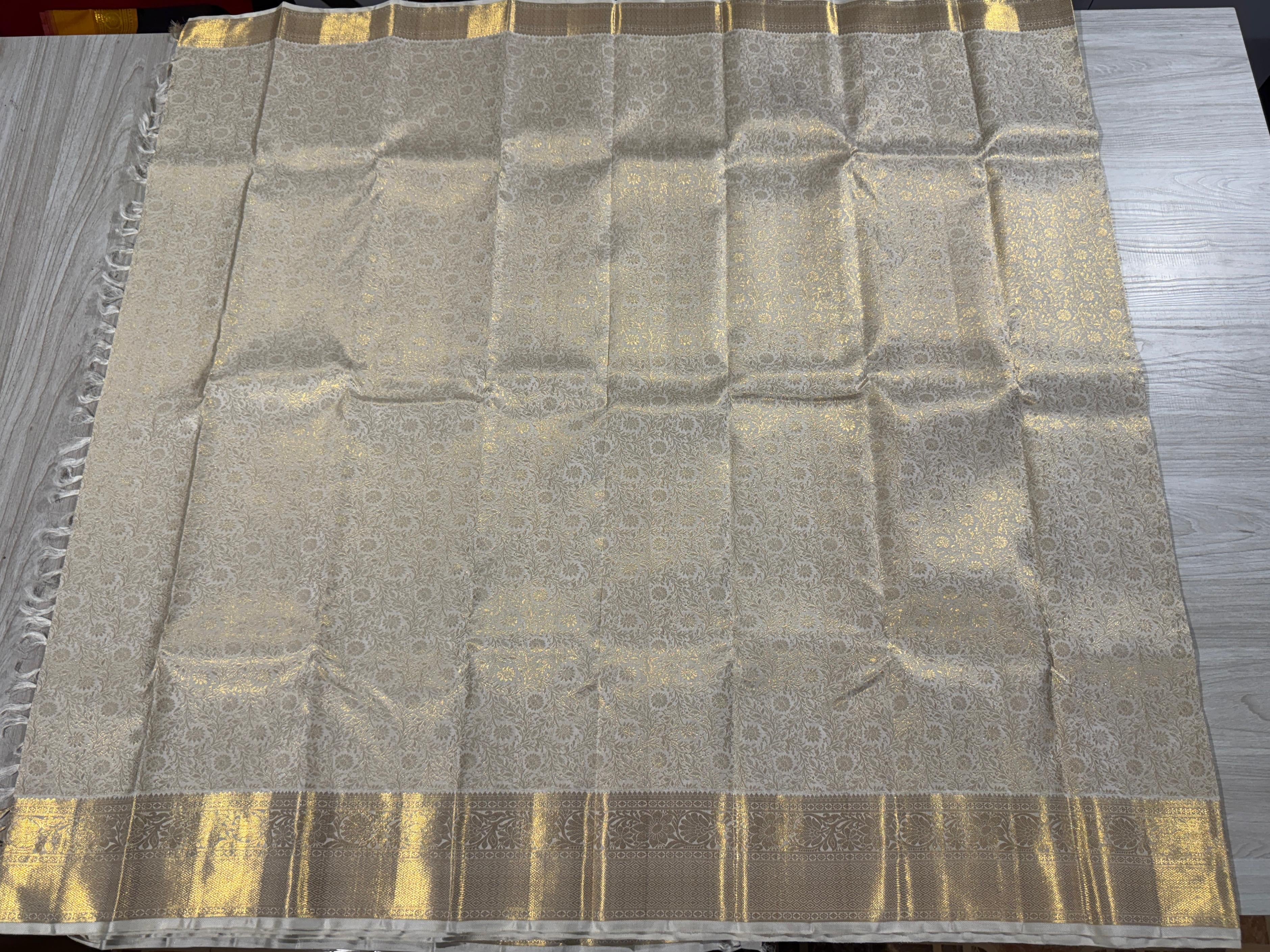 Classic Pastel Grey Floral Bridal Elegance Kanchipuram Handloom Silk Saree SS25968