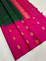 Load image into Gallery viewer, Classic Green &amp; Magenta Kanchipuram Handloom Silk Saree SS26329
