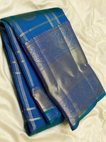 Load image into Gallery viewer, Classic Peacock Blue 2gm Zari Vaira Oosi Checks Kanchipuram Handloom Silk Saree SS25900
