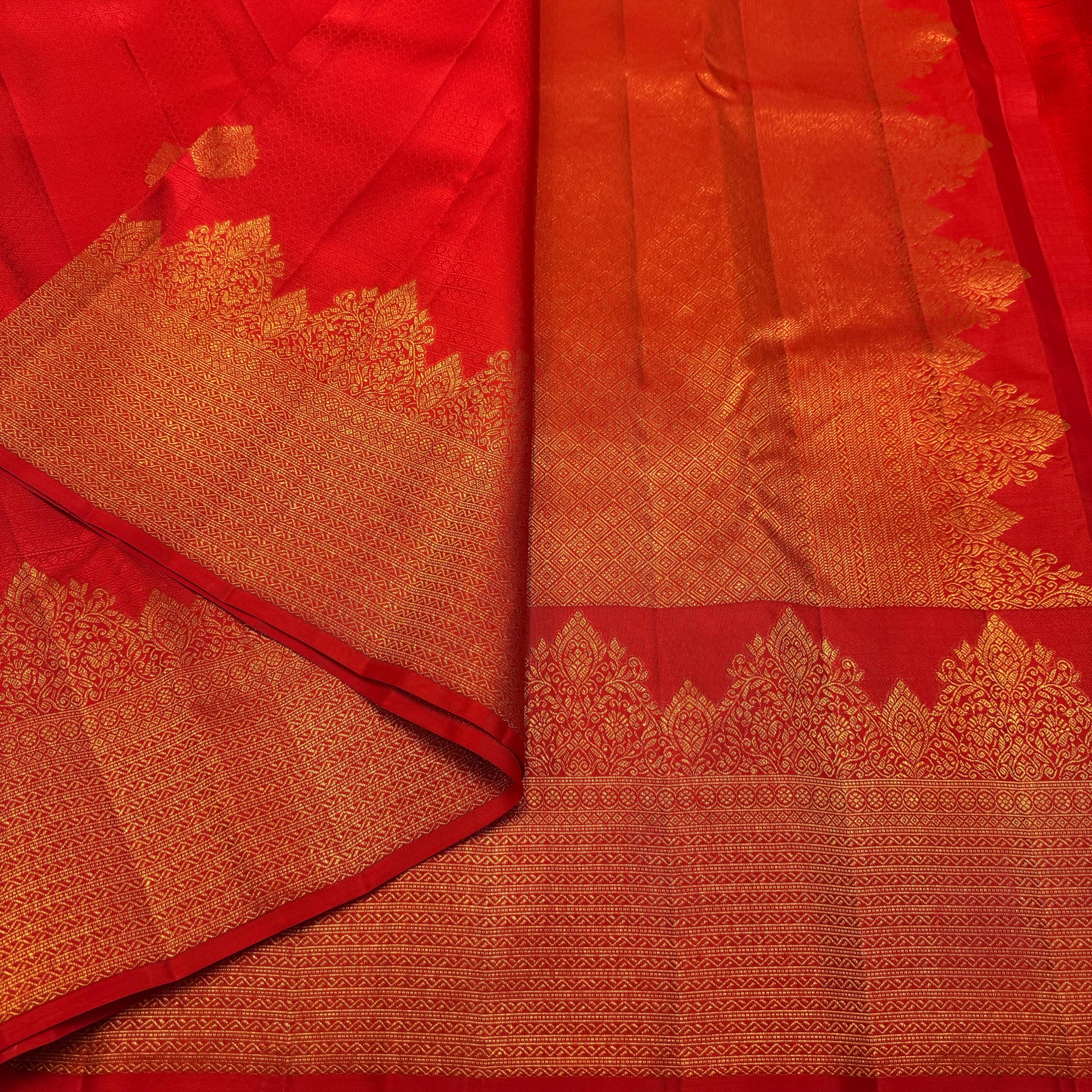 Classic Scarlet Red 2gm Zari Temple Bridal Elegance Kanchipuram Handloom Silk Saree SS26583