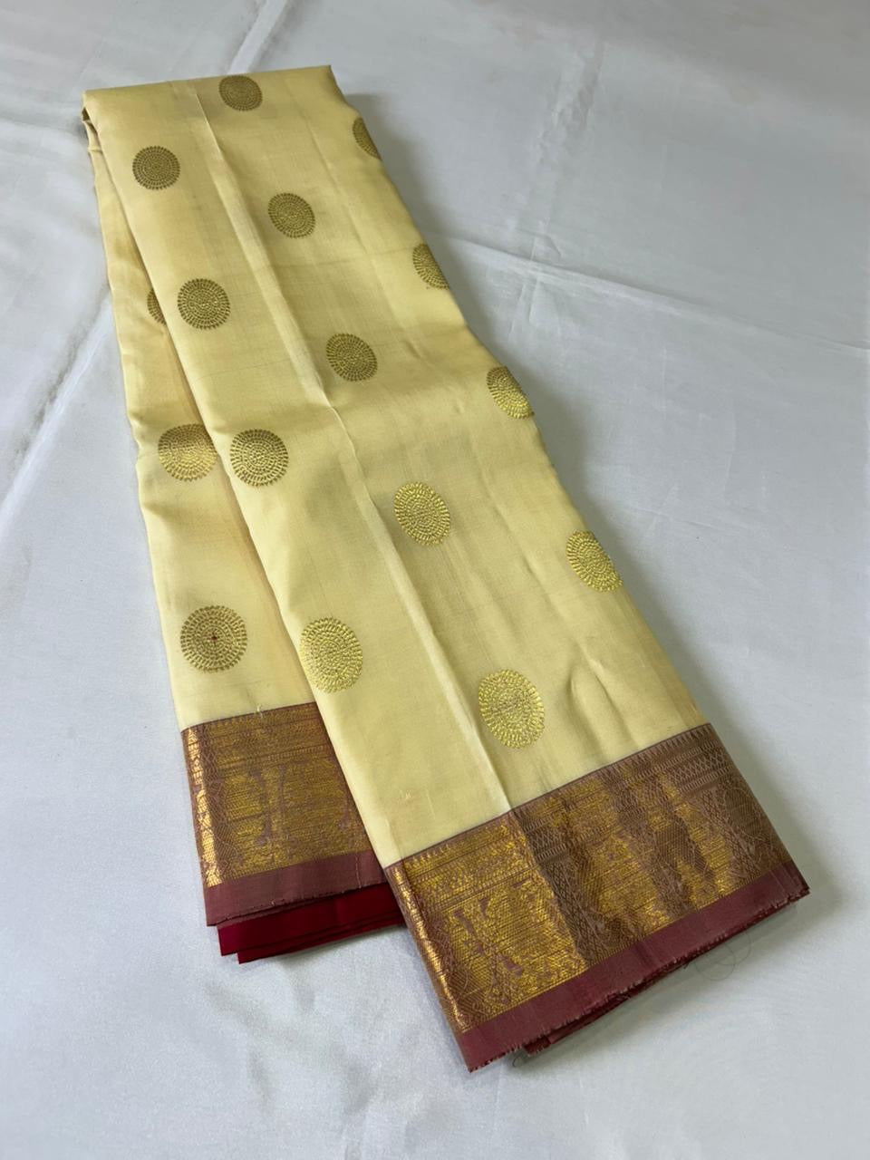 Classic Butter Cream & Reddish Pink Elegance Kanchipuram Handloom Silk Saree SS23779