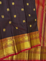 Load image into Gallery viewer, Classic Dark Espresso Brown &amp; Chilli Red 2gm Zari Vintage Elegance Kanchipuram Handloom Silk Saree SS27664
