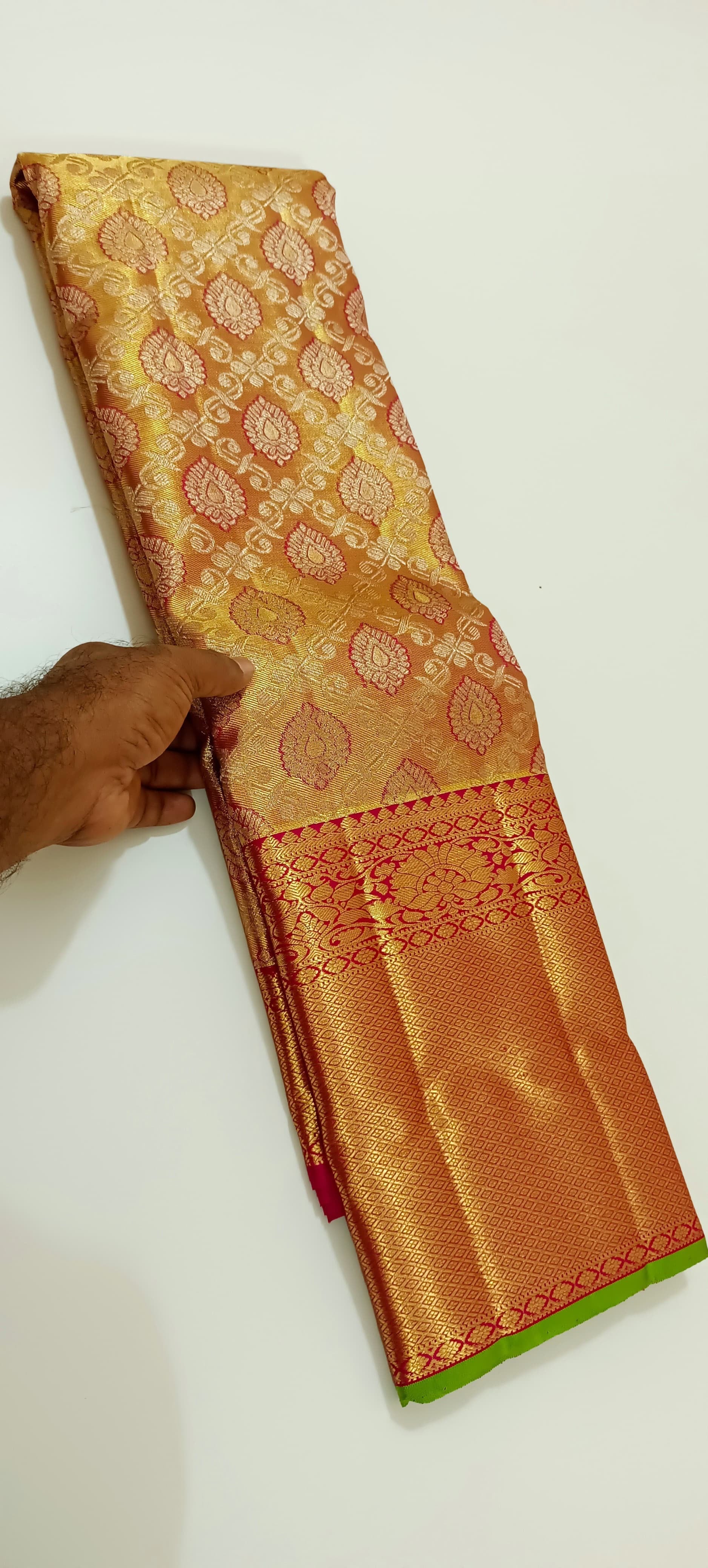 Classic Gold & Red Elegance Kanchipuram Handloom Silk Saree SS24819