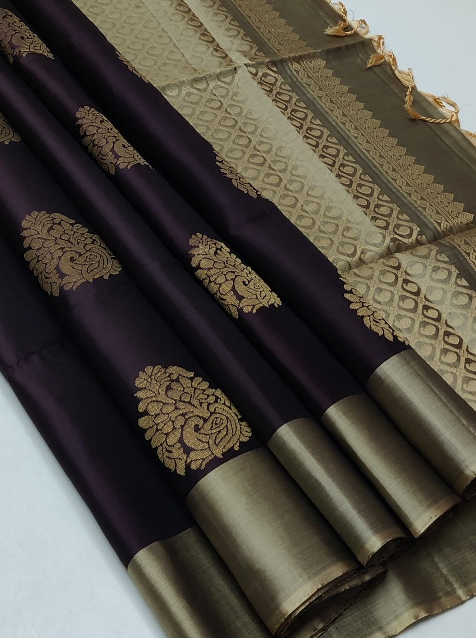 Graphite Black & Champagne Elegance Handloom Soft Silk Saree SS22252