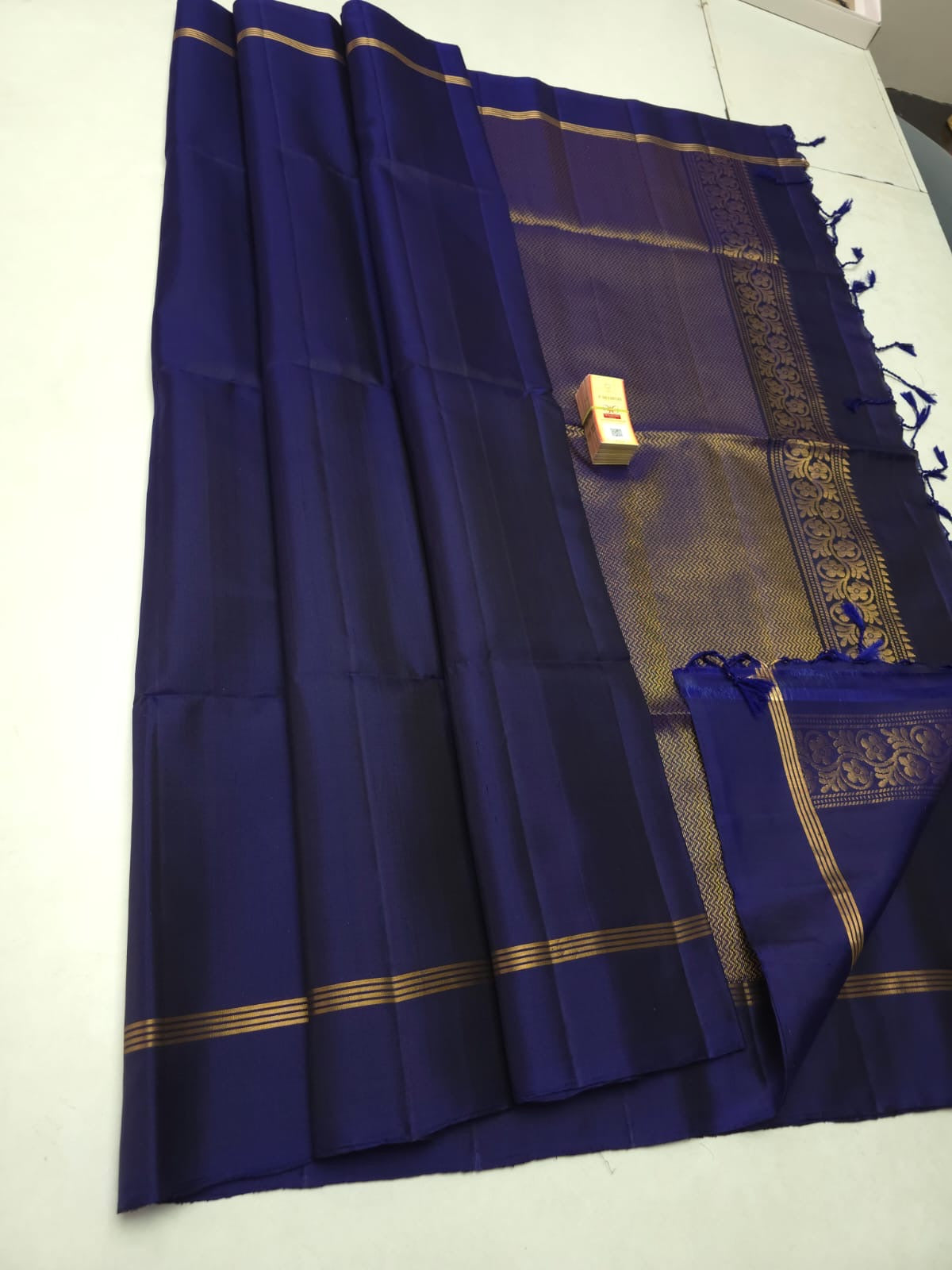 Classic Navy Blue Elegance Handloom Soft Silk Saree SS25238