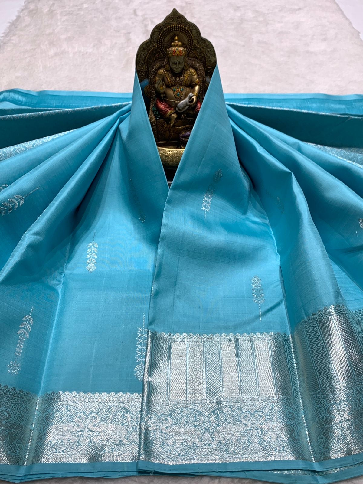 Classic Creamy Blue 2gm Zari Kanchipuram Handloom Silk Saree SS25823