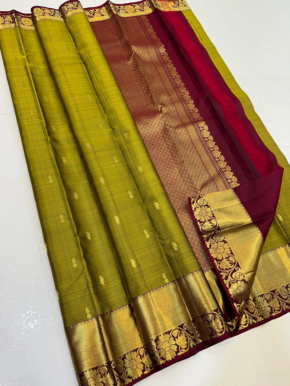 Classic Olive Green & Barn Red Elegance Kanchipuram Handloom Silk Saree SS24327