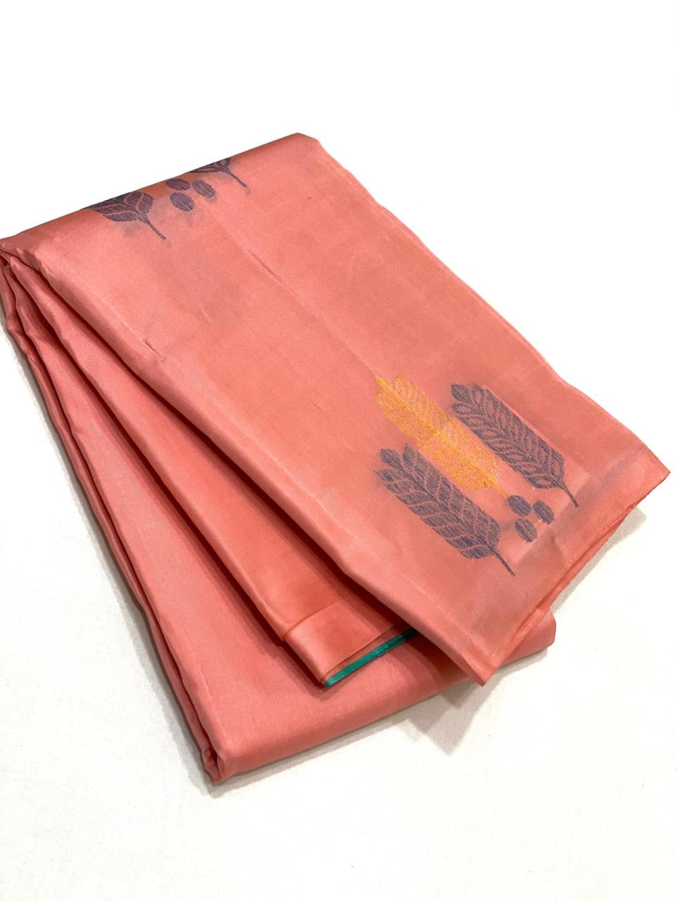 Classic Peach & Jade Green 1gm Zari Elegance Kanchipuram Handloom Silk Saree SS23546