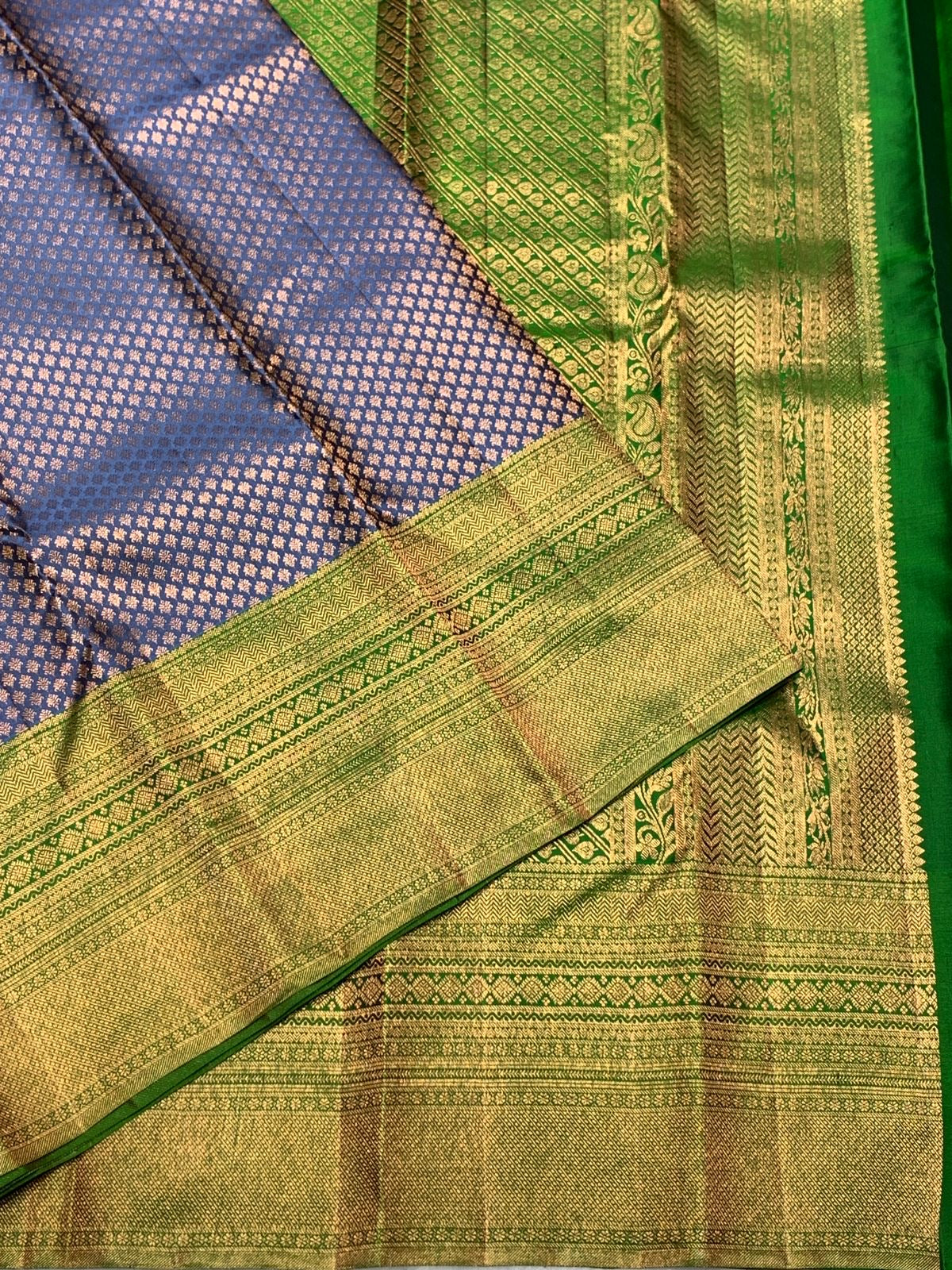 Classic Steel Blue & Green 2gm Zari Elegance Kanchipuram Handloom Silk Saree SS25436