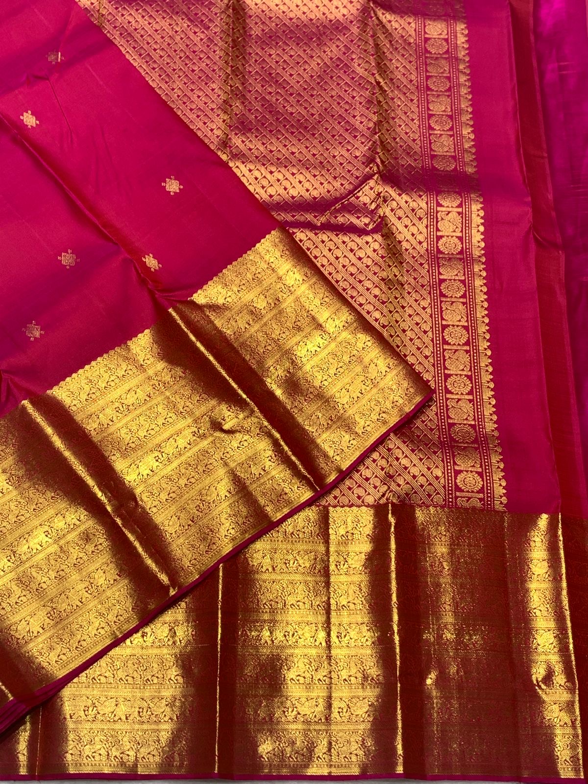 Classic Magenta Pink 2gm Zari Bridal Elegance Kanchipuram Handloom Silk Saree SS25368