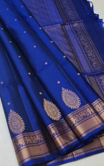 Load image into Gallery viewer, Classic Royal Blue Double Warp Elegance Handloom Soft Silk Saree SS28245
