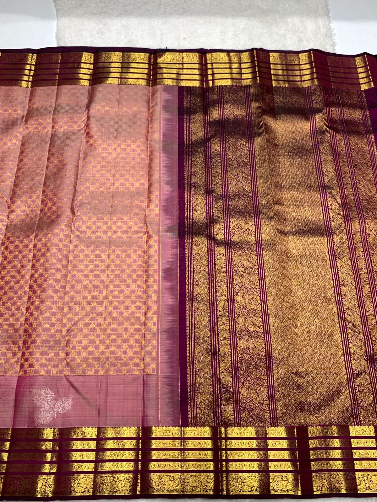 Classic Creamy Pink 2gm Zari Elegance Kanchipuram Handloom Silk Saree SS25366
