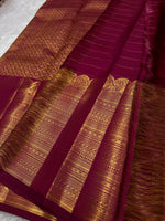 Load image into Gallery viewer, Classic Berry Pink Elegance Kanjivaram Handloom Silk Saree SS23371
