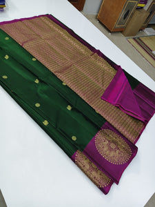 Classic Dark Green & Wine Red 2gm Zari Kanchipuram Handloom Silk Saree SS25758