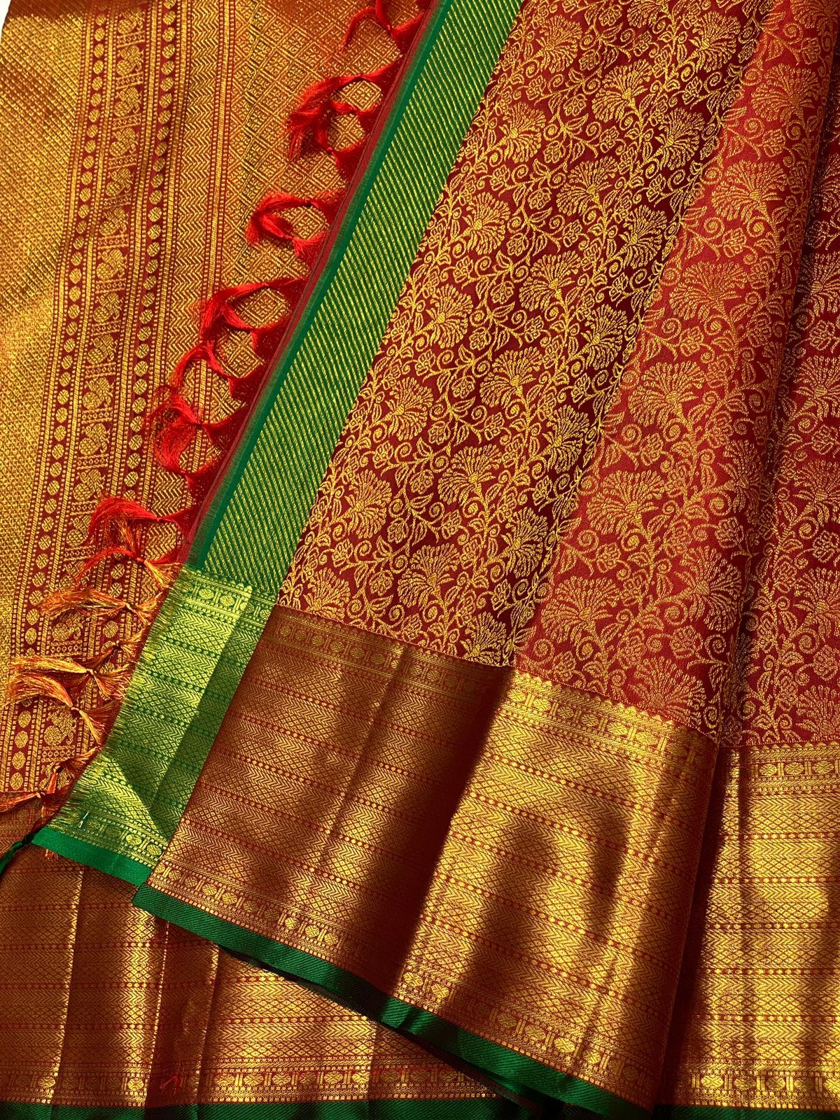 Classic Burnt Orange & Green 2gm Zari Kanchipuram Handloom Silk Saree SS25611