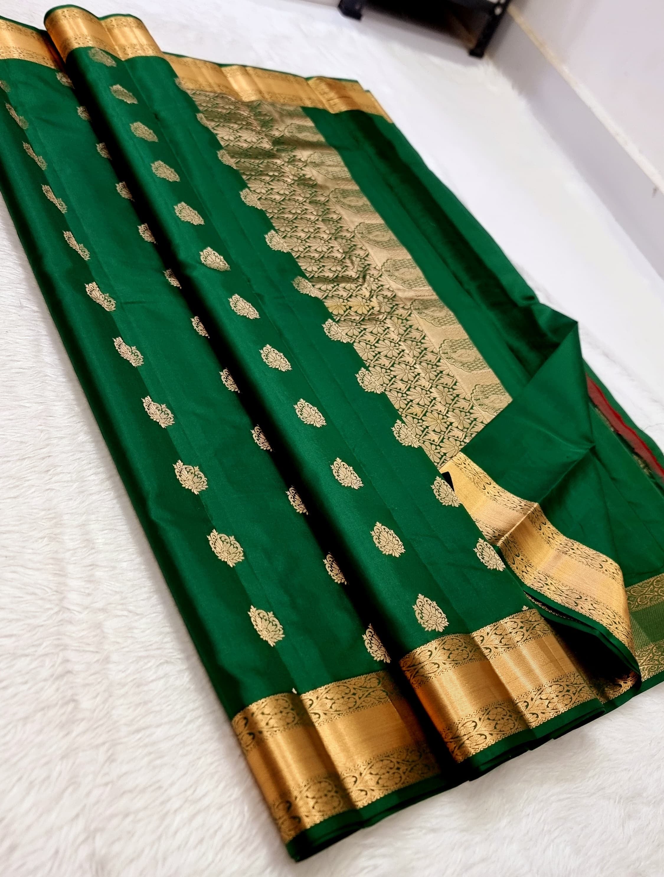 Classic Green Elegance Kanchipuram Silk Saree SS23821