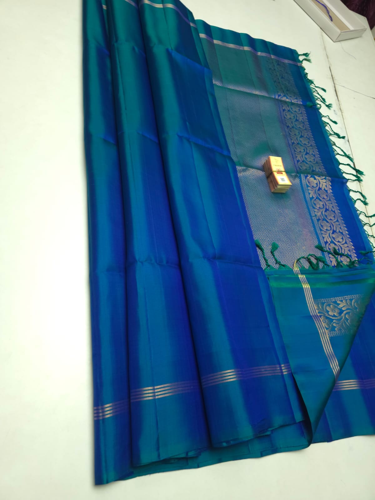 Classic Peacock Blue Elegance Plain Handloom Soft Silk Saree SS26306