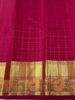 Load image into Gallery viewer, Classic Beige &amp; Berry Pink 2gm Zari Kanchipuram Handloom Silk Saree SS25725
