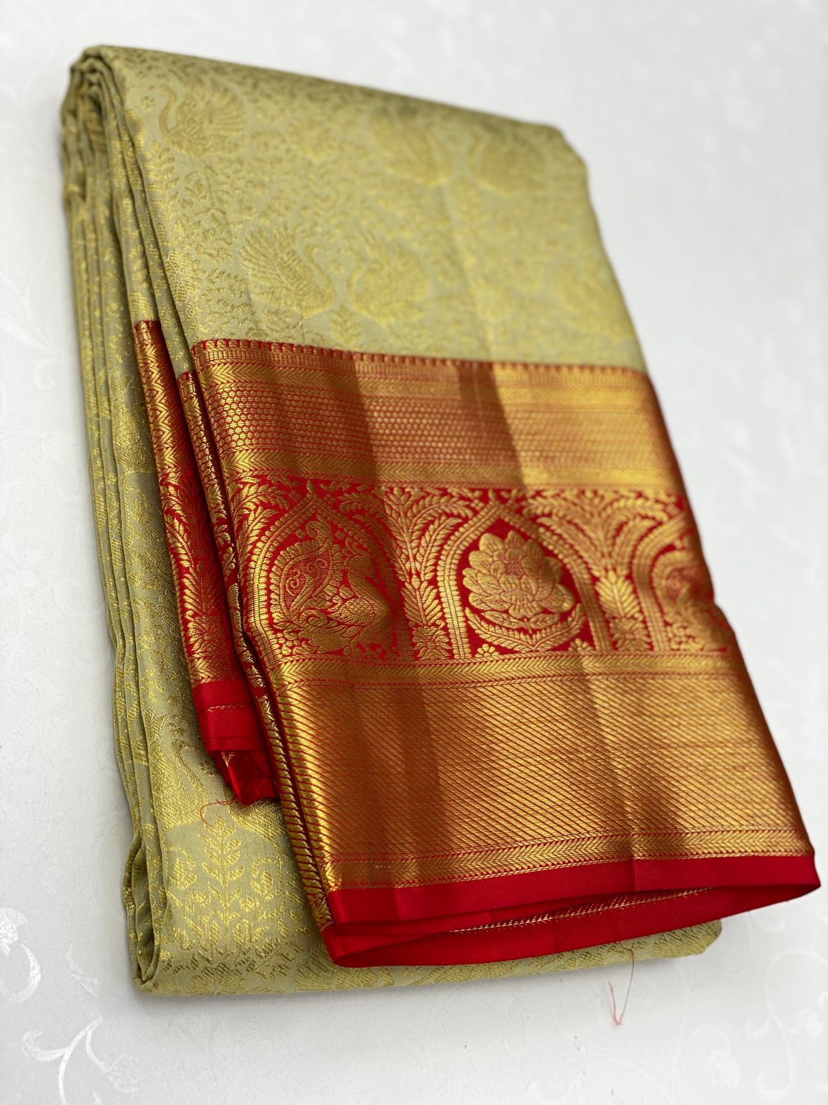 Light Olive Green & Scarlet Red 2gm Zari Kanchipuram Handloom Silk Saree SS25625