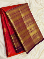 Load image into Gallery viewer, Classic Fiery Red &amp; Plum 2gm Zari Vaira Oosi Checks Elegance Kanchipuram Handloom Silk Saree SS28078
